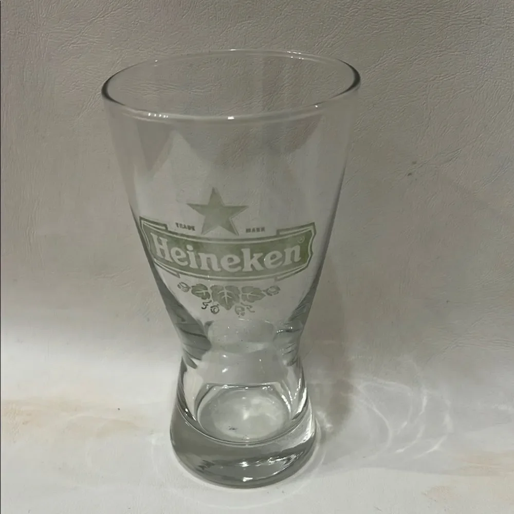 Heineken Draft Beer Bar Glass 16 Oz 6 In Tall 3 In Round Green Writing Leaves